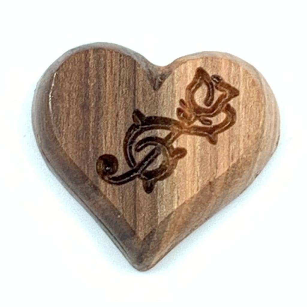Brosa inimioara din lemn
